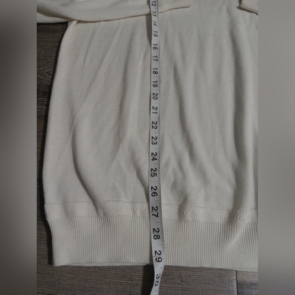 WoolElegant White Turtleneck Sweater for Men - Picture 3 of 6